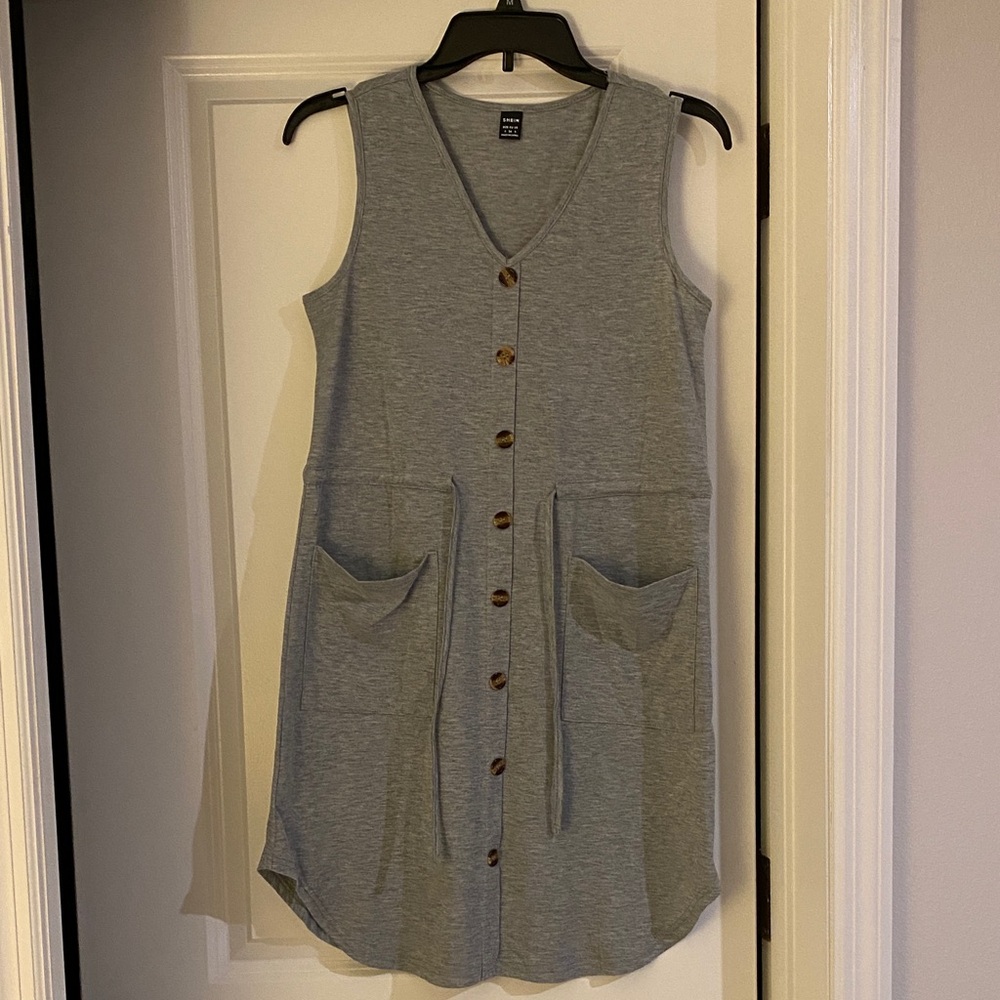 Gray Sleeveless Button-Down Dress
